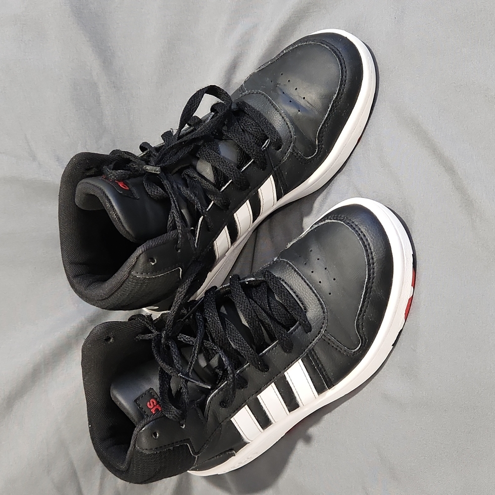 Boys size 4.5 Adidas